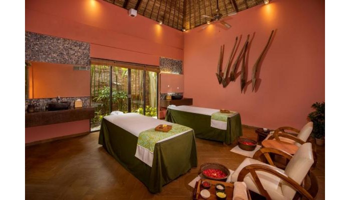 Away Bali Legian Camakila Resort poza 18