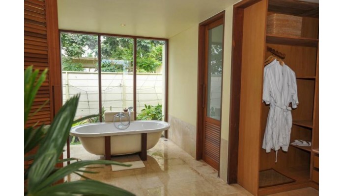 Hotel Komaneka At Rasa Sayang poza 3