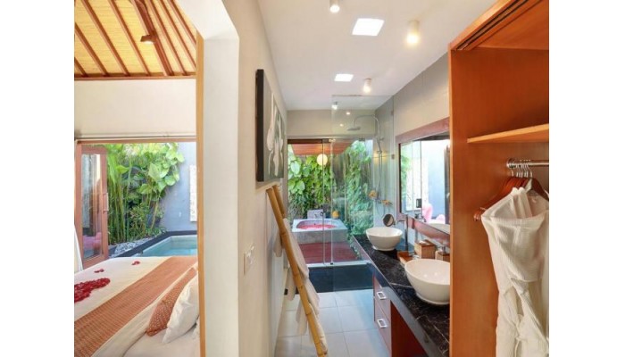 Hotel Legian Kriyamaha Villa poza 5